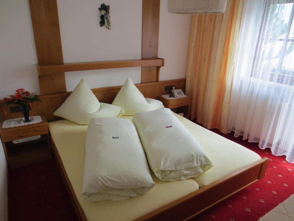 Alpenhaeusl Hotel Sölden Szoba fotó